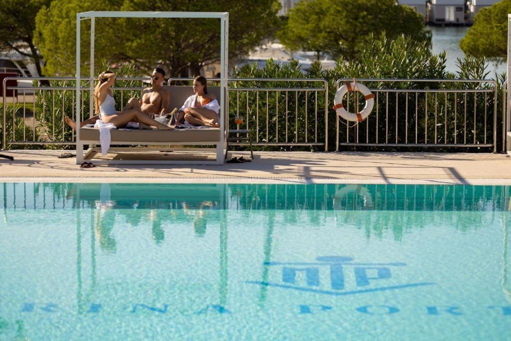 Floating Sea House Shark 3 Apartment *