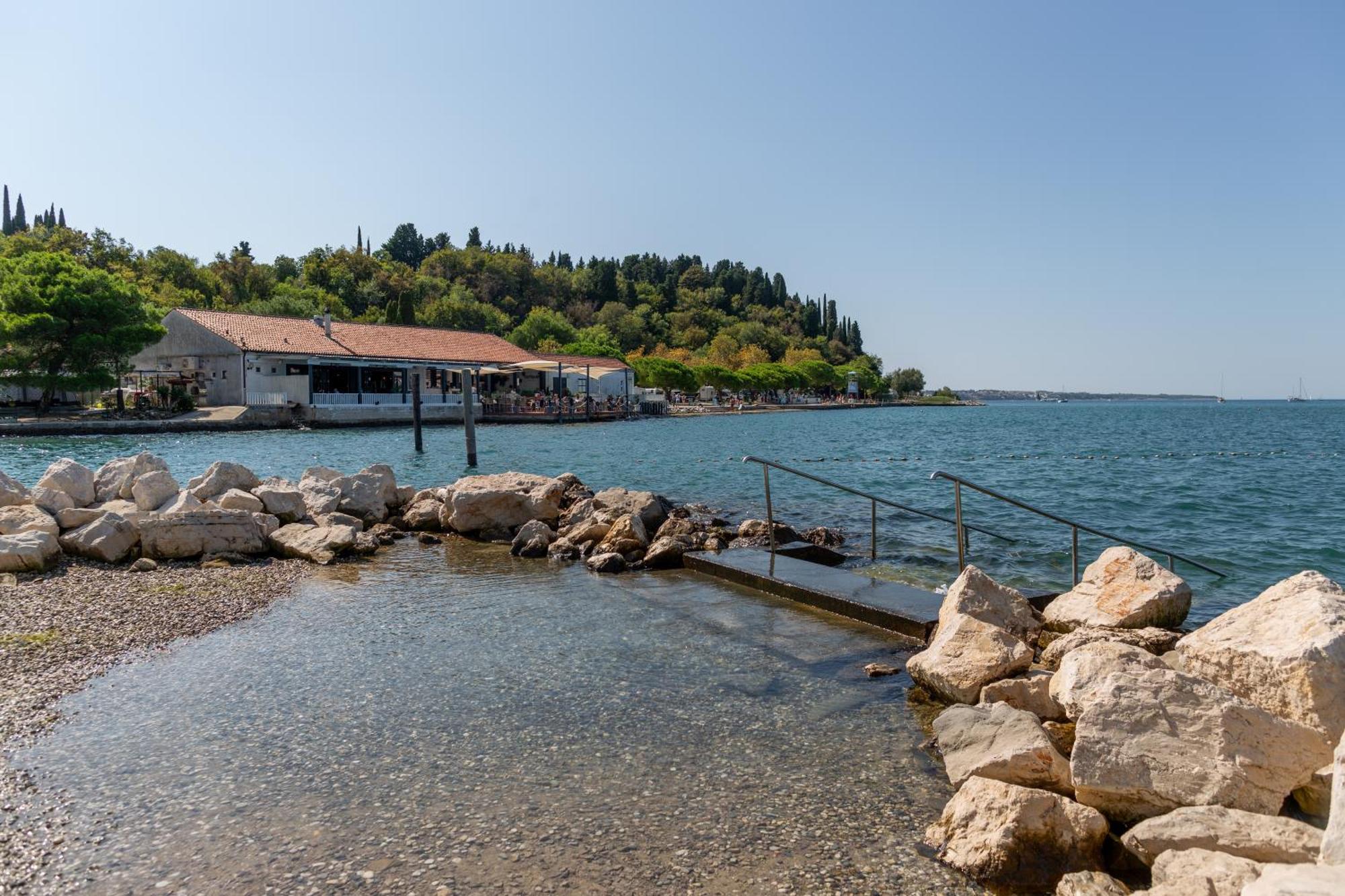 Floating Sea House Shark 3 Portoroz