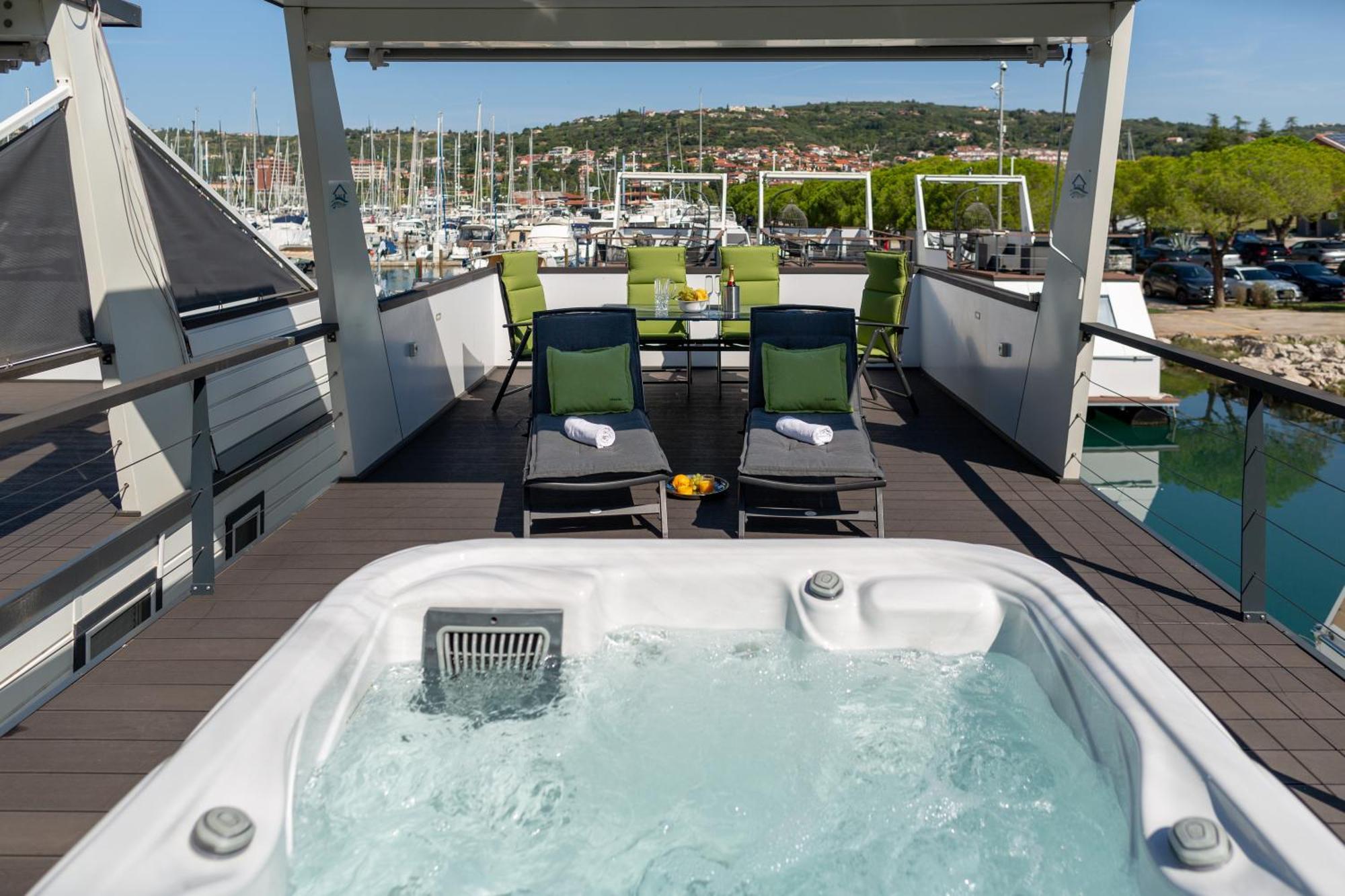 Floating Sea House Shark 3 * Portoroz